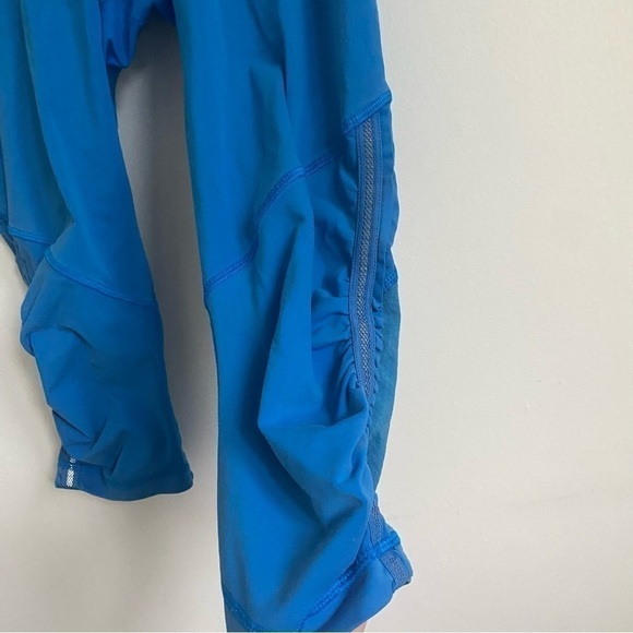 LULULEMON Run: For Your Life Crop • Beaming Blue / Laceoflage Polar Cream • US 8 - Picture 8 of 13